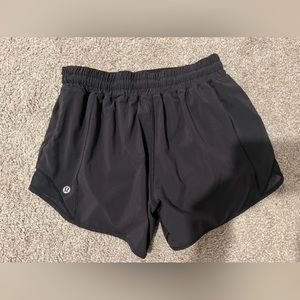 Lululemon Hotty Hot Shorts Black 4”. Size 6